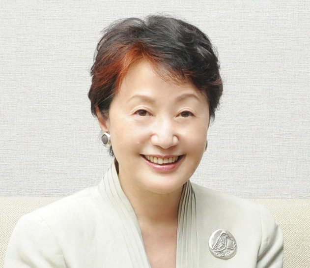 山根基世（ナレーション）